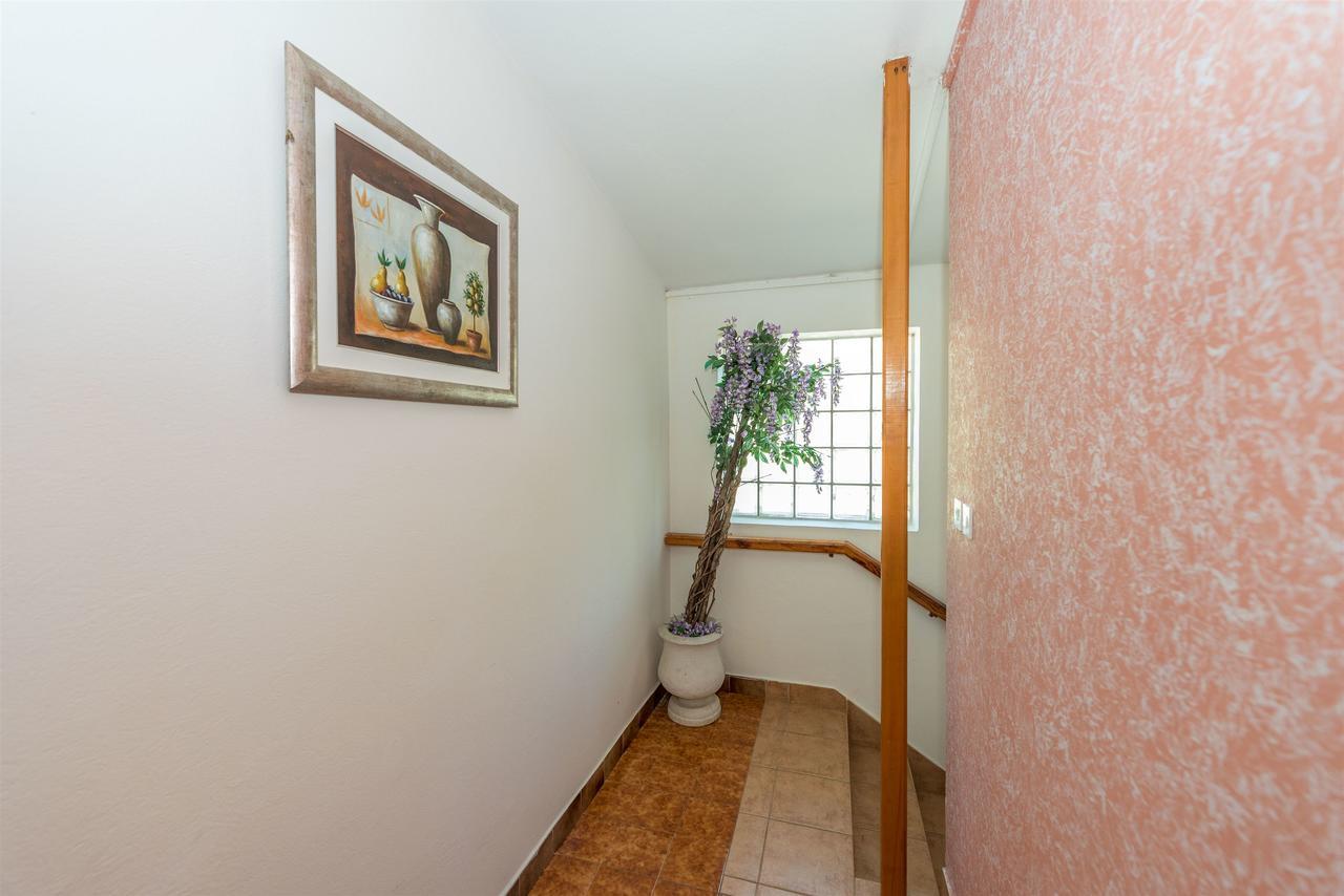 Apartments And Rooms Dragica Starigrad Paklenica Extérieur photo